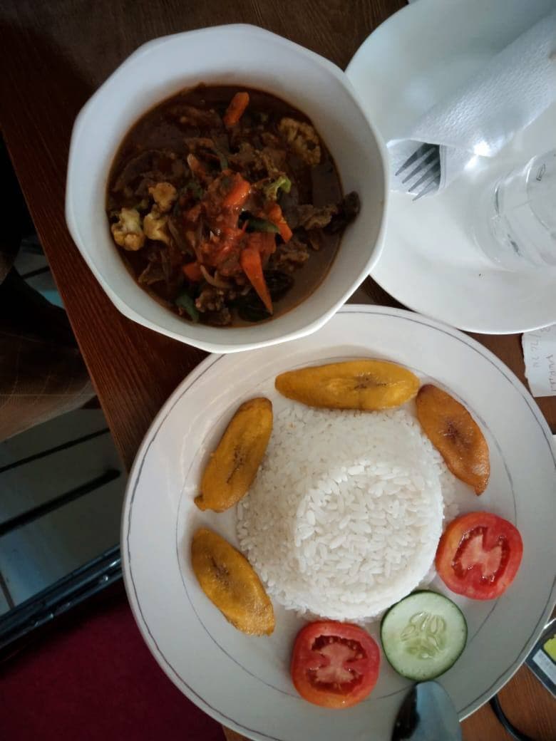 Rice, plantain & beef sauce