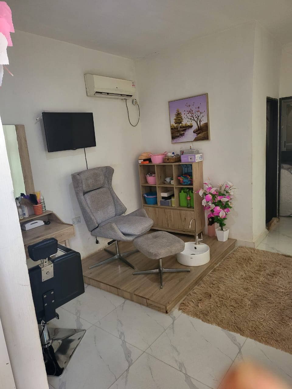 APIS Spa & Salon